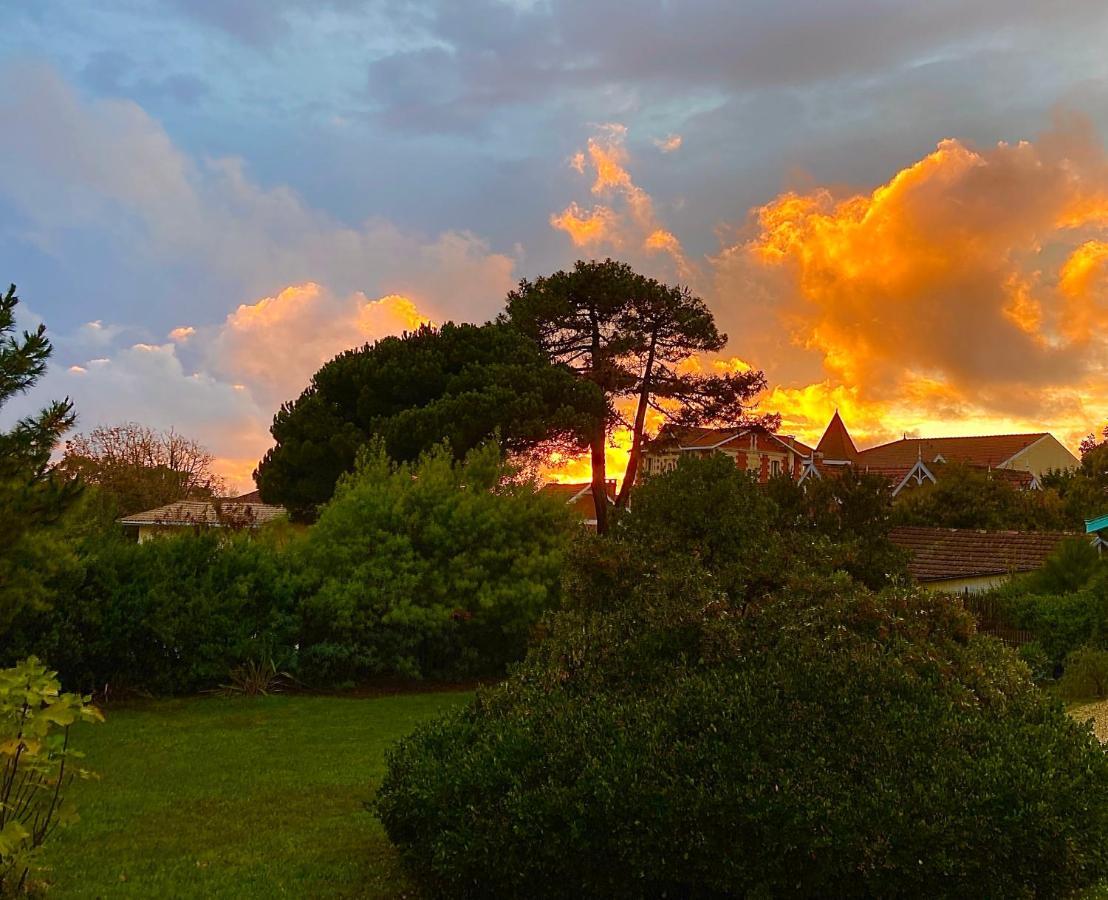 L'Ecume Des Jours Hotel Soulac-sur-Mer Bagian luar foto