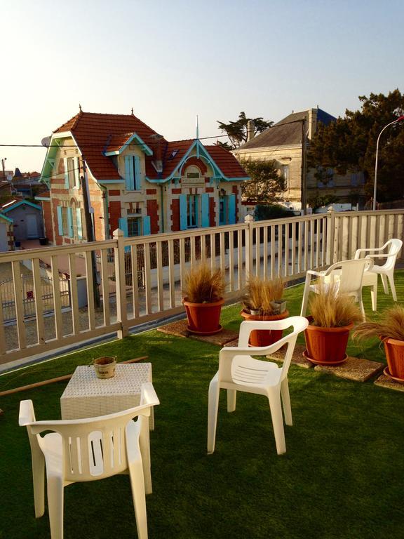 L'Ecume Des Jours Hotel Soulac-sur-Mer Bagian luar foto